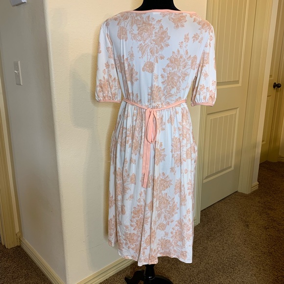 Boutique dress - Picture 2 of 3